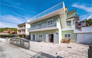 Awesome Apartment In Poljica With Wifi - Poljica - 2