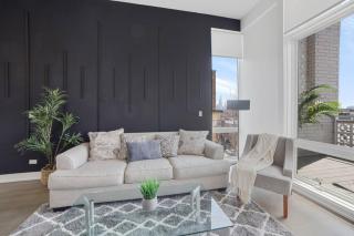 4-Bedroom Penthouse w/ 2 Large Balconies & Rooftop - Chicago - 0