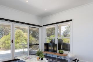 Ventnor Cosy Homestead - 4