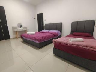 Sakura homestay 5 bedrooms - Spring Lopeng 14 pax - Miri - 6