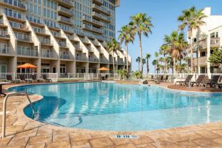 1st Floor Beachfront Resort Condo, Heated Pool, Jacuzzi, Tennis & Beach Access - 0