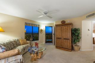 STUNNING Views of Ventana Canyon, Mountains AND City Lights! - 8