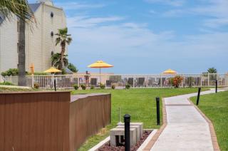 New Stunning Ocean-View Beachfront Resort, Heated Pool! - South Padre Island - 6