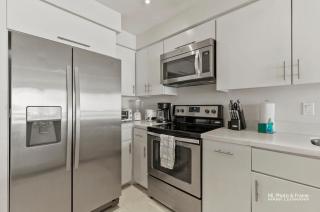 Ocean Breeze Retreat 2bed 2bath, Heated Pool! - South Padre Island - 5