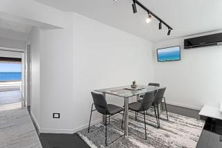 Two-bedroom Getaway - 6