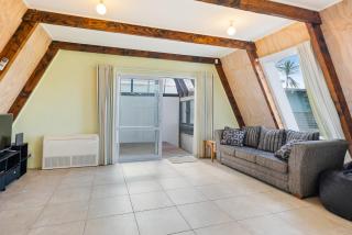 Alpha - Otaki Beach Holiday Home - Otaki Beach - 3