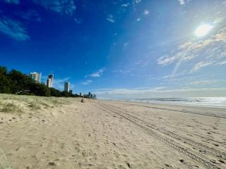 Diamond Beach 150 - Gold Coast - 1