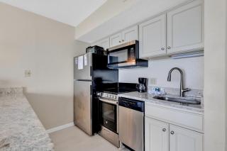 Hosteeva Beach View 1BR Ocean Forest Plaza Condo - Myrtle Beach - 8