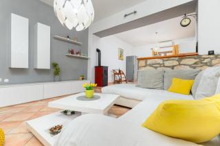 Villa Carla near Pula with private pool & kids playground up to 8 guests - pet friendly - 2