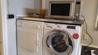 Spacious 110m2 2BR Basement Retreat, Jacuzzi, Table Tennis & Garden Access - Malmö - 2