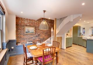 Zeppelin - Woodbridge - 9