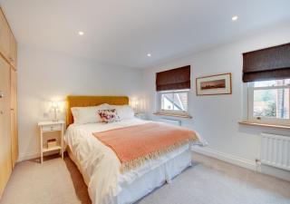 Zeppelin - Woodbridge - 2