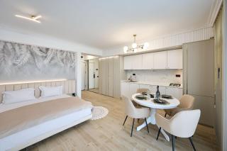 Seaview Luxury Studio in Infinity Beach Resort - Mamaia - 8