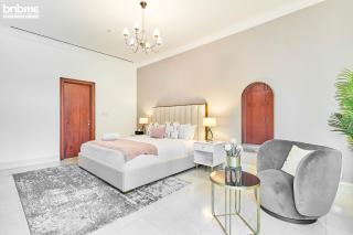 bnbme - Dubai Marina 2BR Apt w Private Jacuzzi Pool Gym Near JBR Beach & Marina Walk - 2