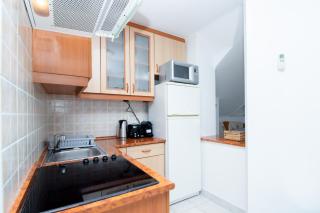 980 - Közvetlen vízparti panorámás egy légterű, tágas, tetőtéri apartman - 3