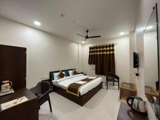 HOTEL KAVANA - Varanasi - 2