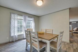 Group-Friendly Myrtle Beach House with Deck - Myrtle Beach - 2