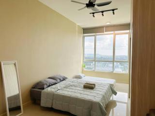 JB City Sunset Studio Paradigm Sutera & UTM Wifi 4pax - 0