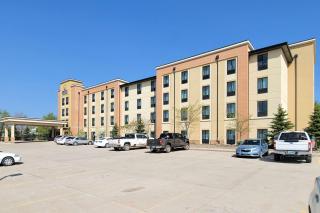 Comfort Inn & Suites Watford City - Watford City - 8