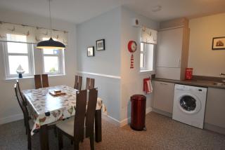 The Neuk- contemporary coastal apartment - 3