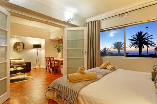Mouille point Beachfront Apartment Adenium in Rhodora court - 5