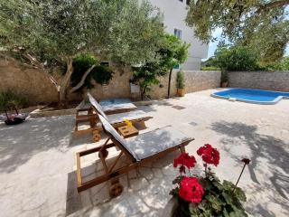 Holiday house with pool and whirlpool Sara - 9
