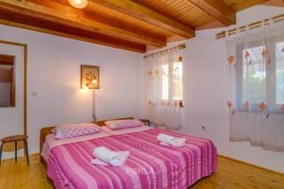 Apartment casa MELITA with garden in a quiet location near Pula, beatiful beach - 3