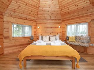 Honeybee Retreat - 3