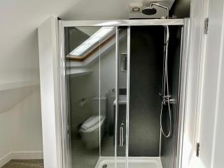7 Bluebridge Court with Free Parking - York - 5
