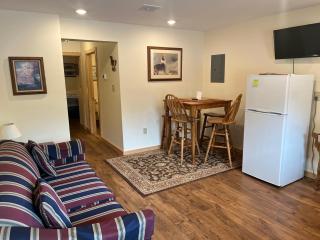 Creekside Downtown Vacation Suites, Only Adults 25 or older - Buffalo - 1