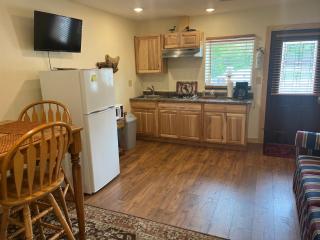 Creekside Downtown Vacation Suites, Only Adults 25 or older - Buffalo - 2