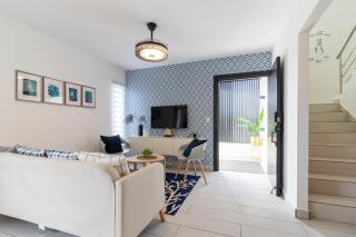Modern 4-BR Villa with Pool in Punta Cana Residential Area - Punta Cana - 7