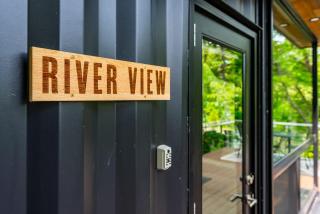 Riverside Tiny Cabin w Hot Tub, Fire Pit, & Kayaks - Rileyville - 4