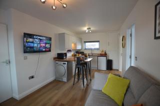 Annie 1 bed Apartment next to rail station - STAYSEEKERS - 4