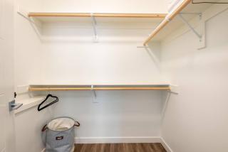 Walkable Apt Next to Restaurants, Bars, and Shops! - Portland - 3