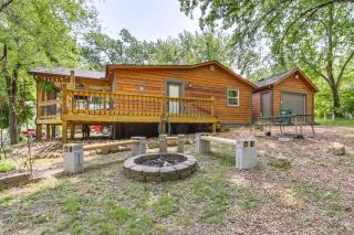 Warsaw Cabin with Boat Slip, Lake Access and Sunroom! - Warsaw - 0