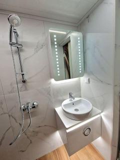 Luxury Apartment. 75 inches TV - Varna - 4