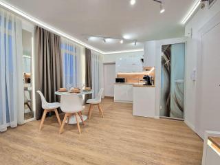 Luxury Apartment. 75 inches TV - Varna - 3