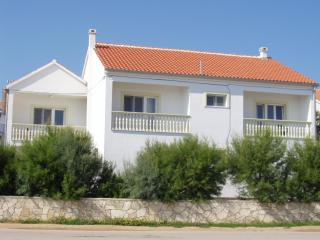 Apartmani Boris - Betina - 0