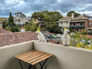 South Yarra apartment with stunning views - 6