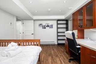 Gorgeous 4 Bedroom Garden Level Suite at Vancouver West & UBC - 4