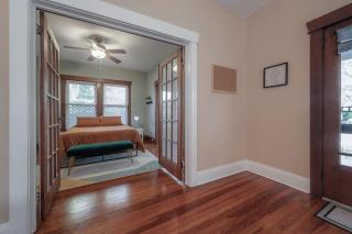 Historic & Cozy Bungalow by Downtown - Tampa - 3