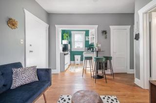 Jungle Themed Apt. Close to Coffee, Food + Shops! - Tampa - 4