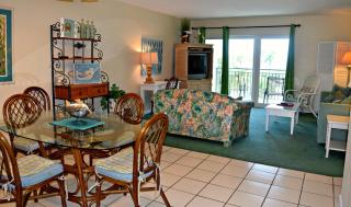 312 Emerald Isle by Alicia Hollis Realtor Rentals - Open March 2nd Week - Fort Walton Beach - 3