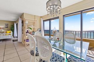 507 Surf Dweller by Alicia Hollis Realtor Rentals - Open Mar 16 for 6 Nights - 1