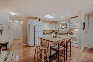 30GS - BBQ - Hot Tub - Wi-Fi - Pets Okay - Sleeps 8 cabin - Glacier - 2
