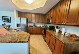 Naples Bay Resort Condo with Fabulous Amenities, near Beach & Downtown! - Naples - 3