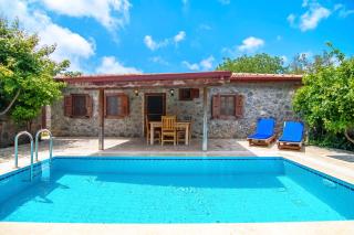 tek katlı havuzu korunaklı villa - 9