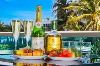 Beach Bliss Steps to Ocean, Pool & Game Room Fun - Hollywood - 4