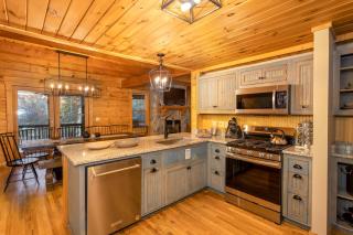 Mountain Air Cabin - Banner Elk - 2